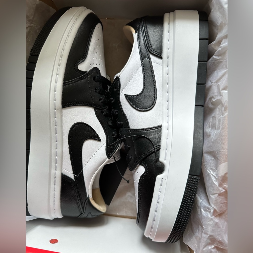 Jordan 1 Low Elevate Black/White (9W/7.5M)
